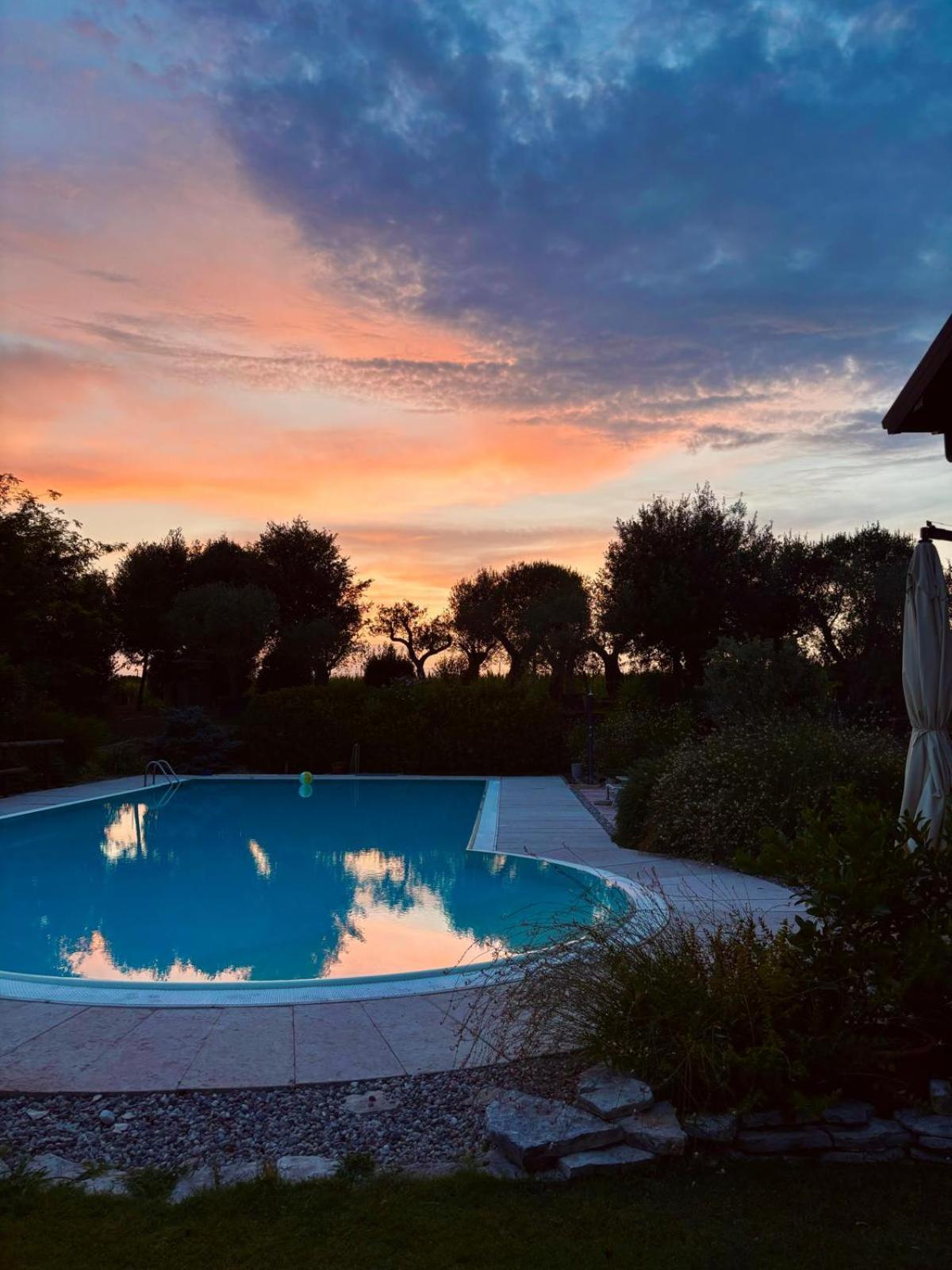Agriturismo" Il Glicine Bianco" Monzambano Dış mekan fotoğraf